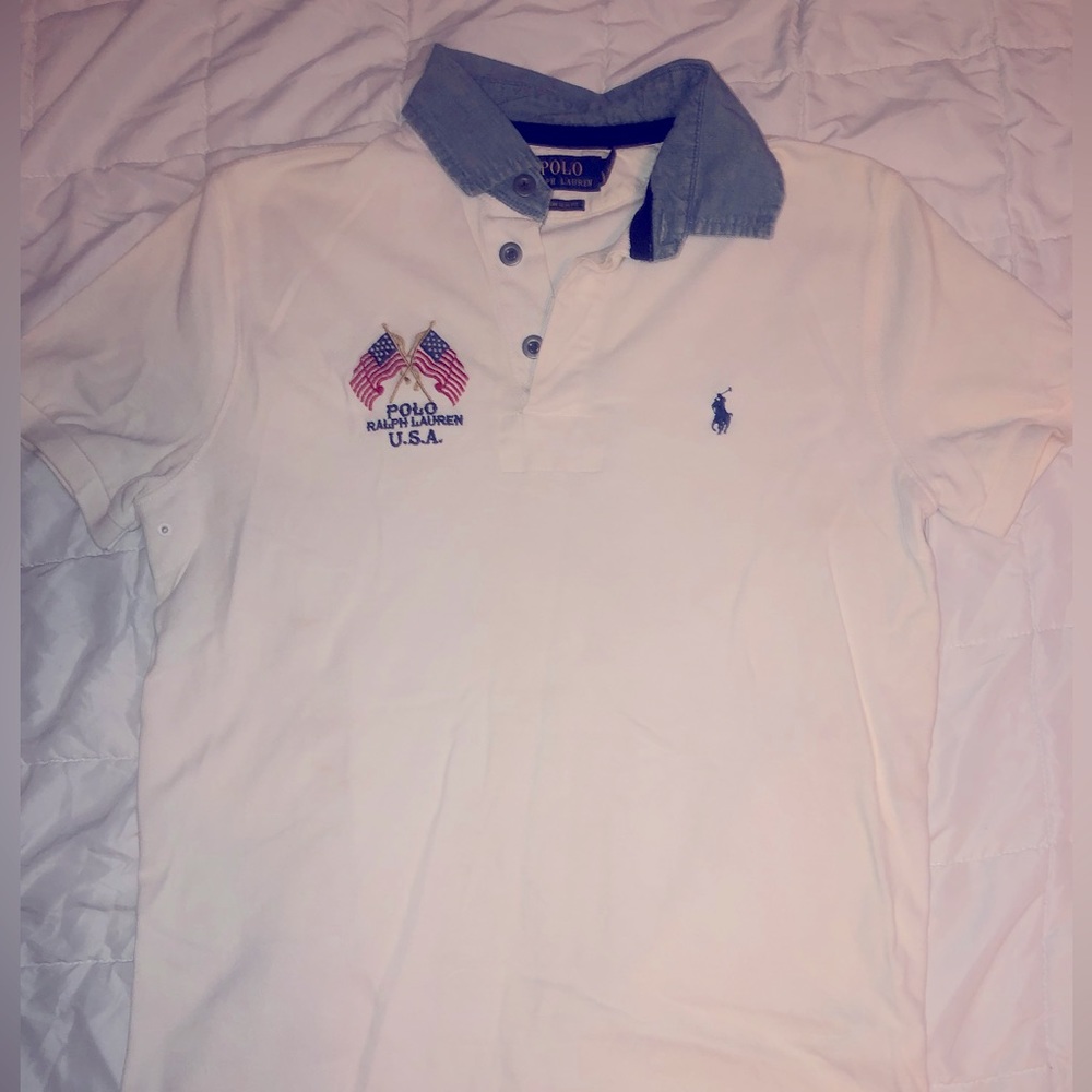 Vintage polo shirt sz small fits like Medium